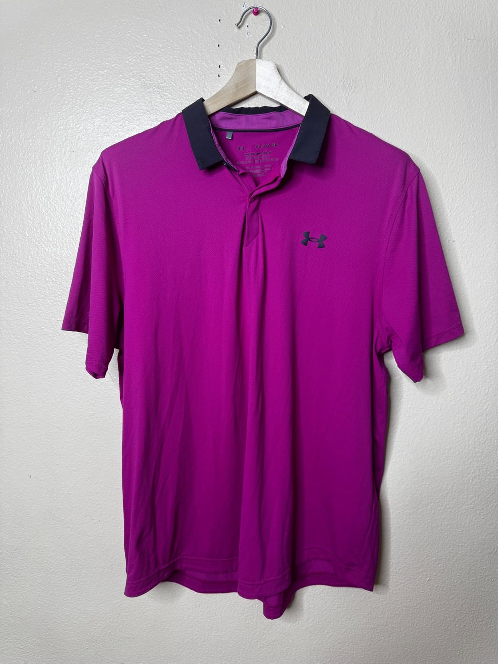 Under Armour Iso-Chill Golf Polo Men’s XL Magenta Short Sleeve Performance Golf